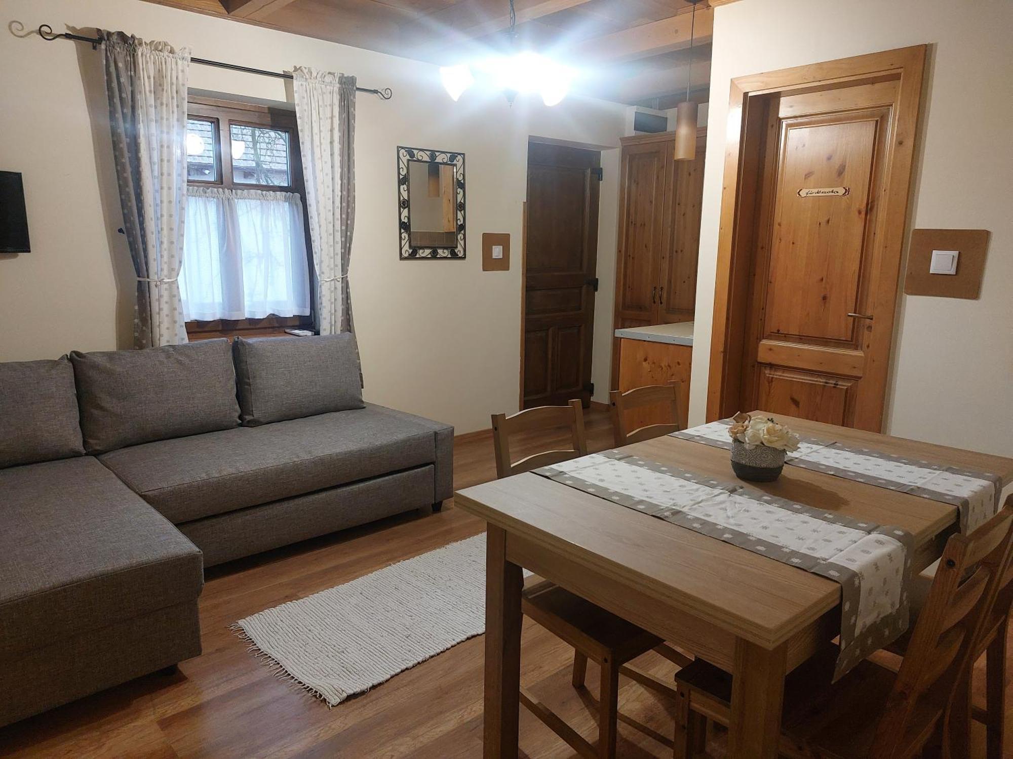 Tóth Vendégház és Apartmanház Újfehértó Extérieur photo