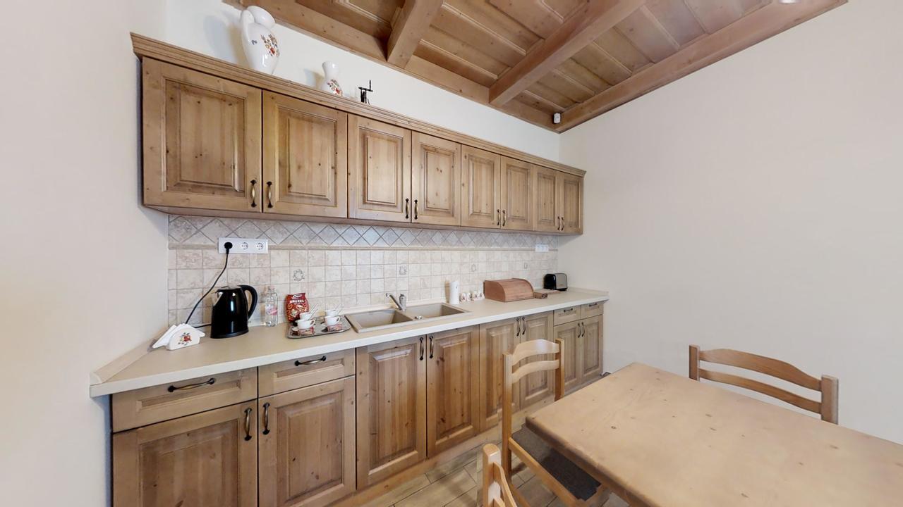 Tóth Vendégház és Apartmanház Újfehértó Extérieur photo